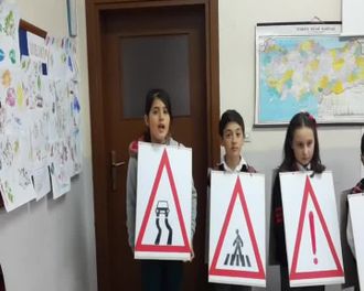 Trafik Isaret Ve Levhalarinin Anlami Izle Video Egitim Bilisim Agi